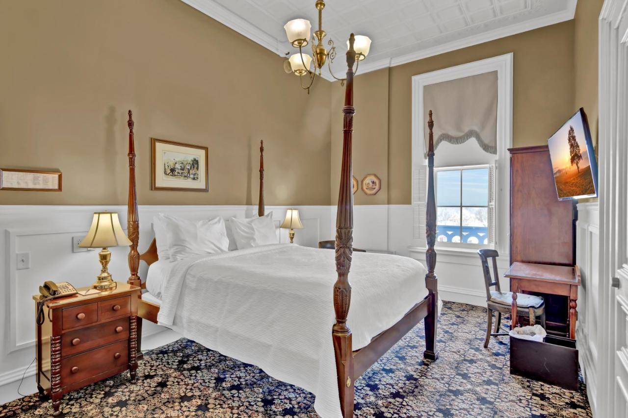 St James Hotel Red Wing Ngoại thất bức ảnh