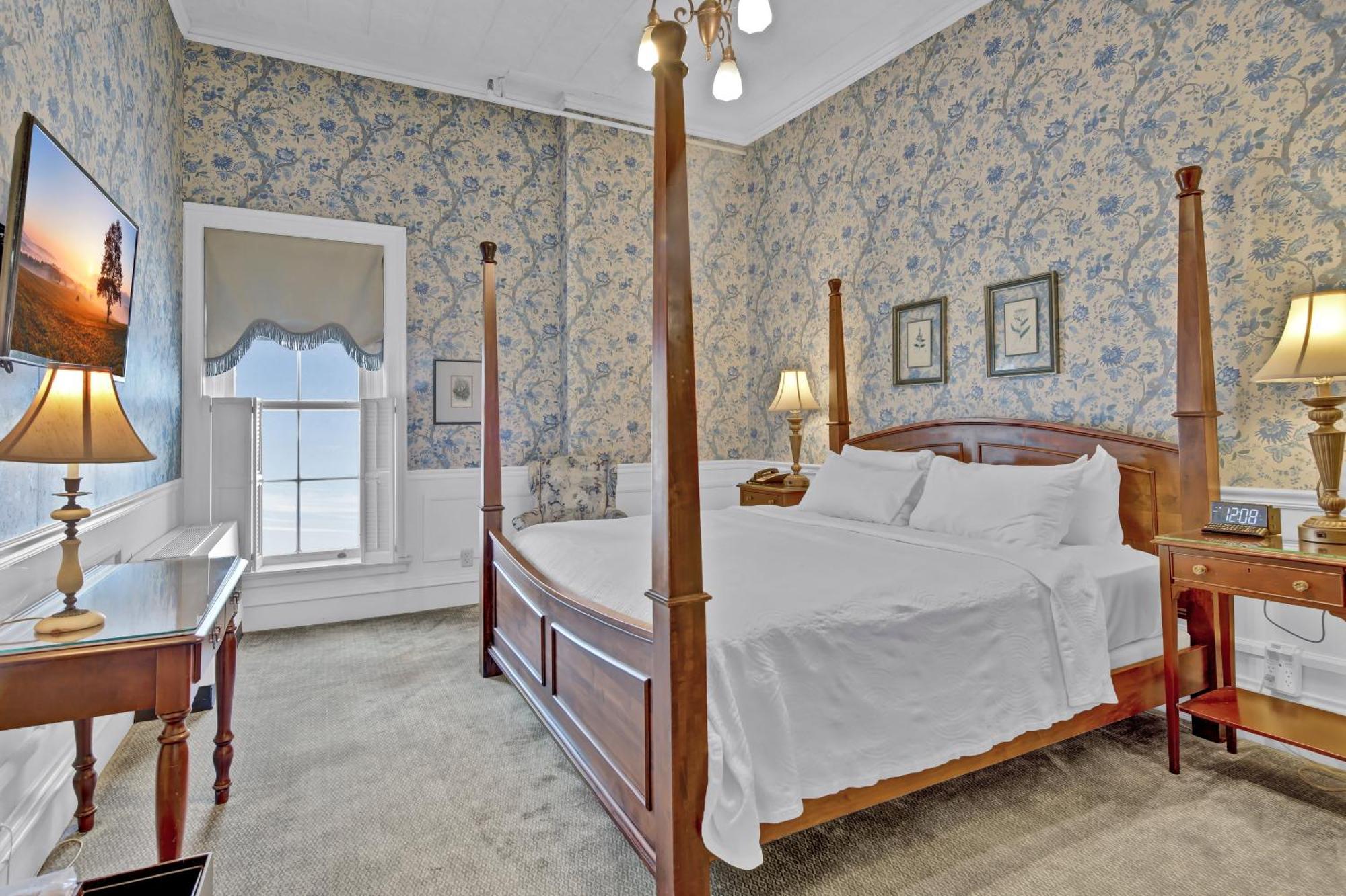 St James Hotel Red Wing Ngoại thất bức ảnh