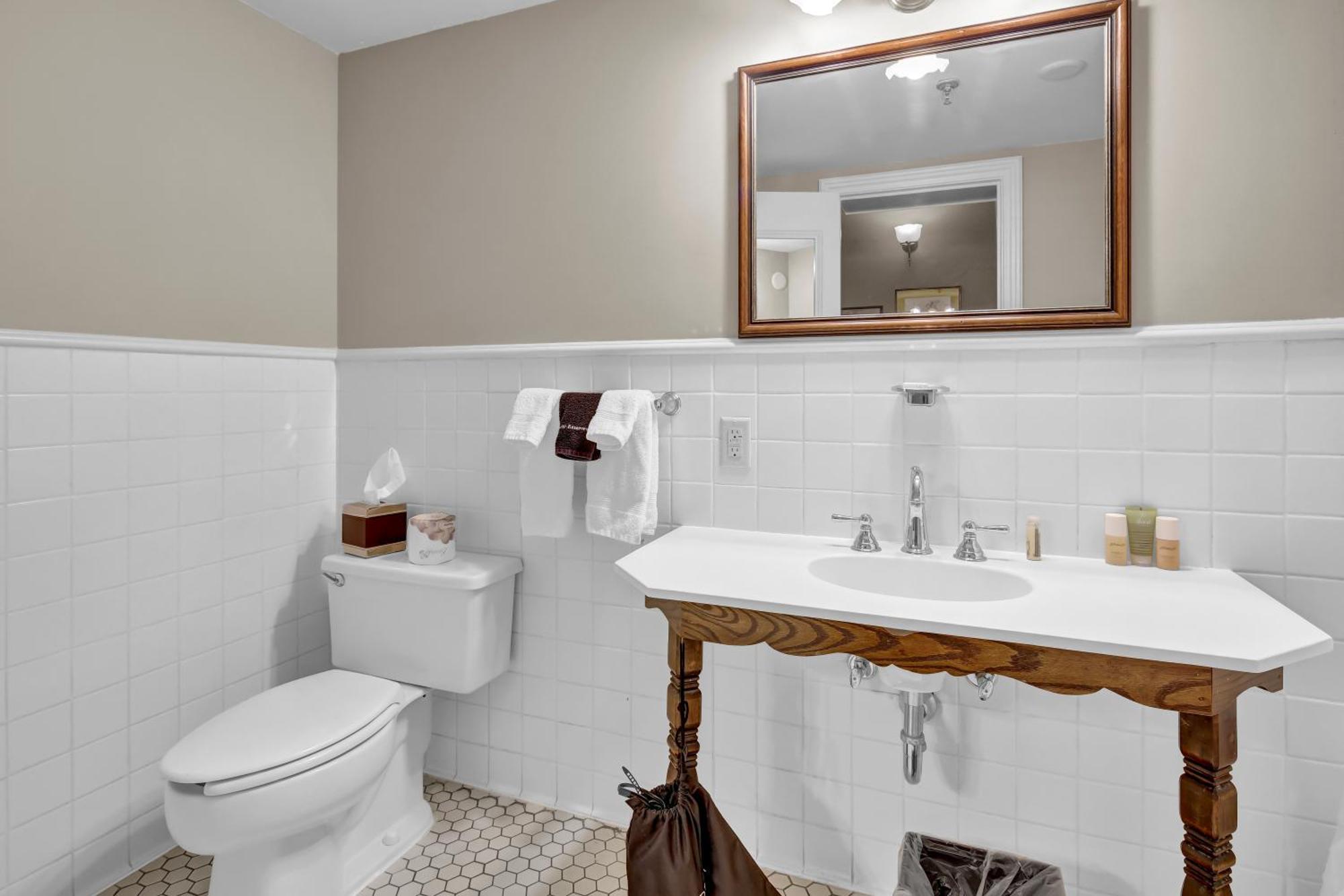 St James Hotel Red Wing Ngoại thất bức ảnh